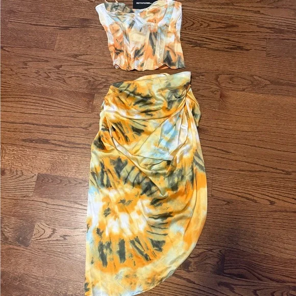 PrettyLittleThing Set - Picture 1 of 6